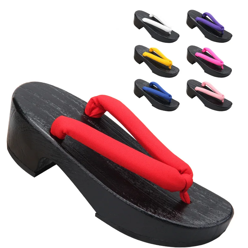 Sandali da donna neri a forma  - Geta Wooden Sandal recensione e prezzo