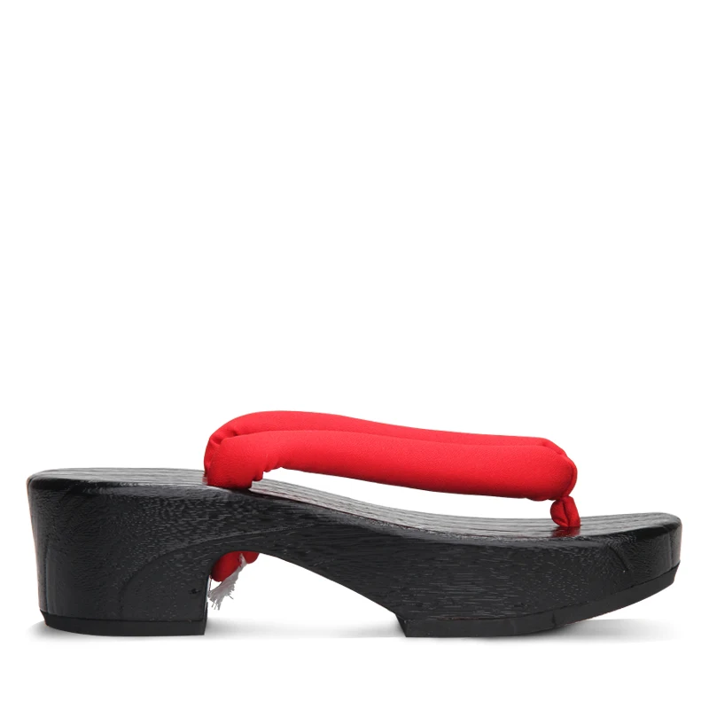 Sandali da donna neri a forma  - Geta Wooden Sandal recensione e prezzo